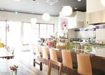 【HOT TIPS!】コミュニティカフェ 「メサ・グランデ」 ： カフェ / 青果店 / イベントスペース