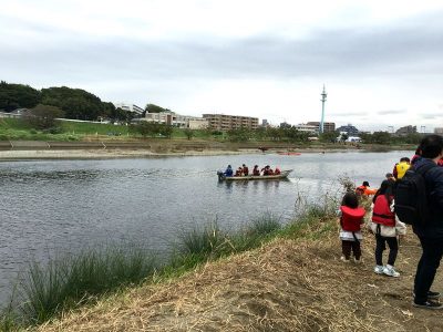 当時はもちろん人力の漕ぎ手がいましたが、再現イベントはモーターで進行